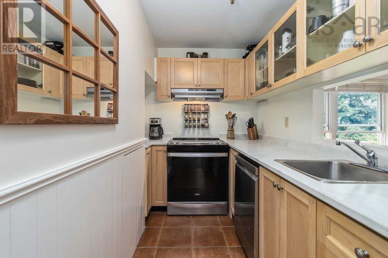 12 5444 Victoria Road, Halifax Peninsula, Nova Scotia  B3H 1M5 - Photo 2 - 202617785