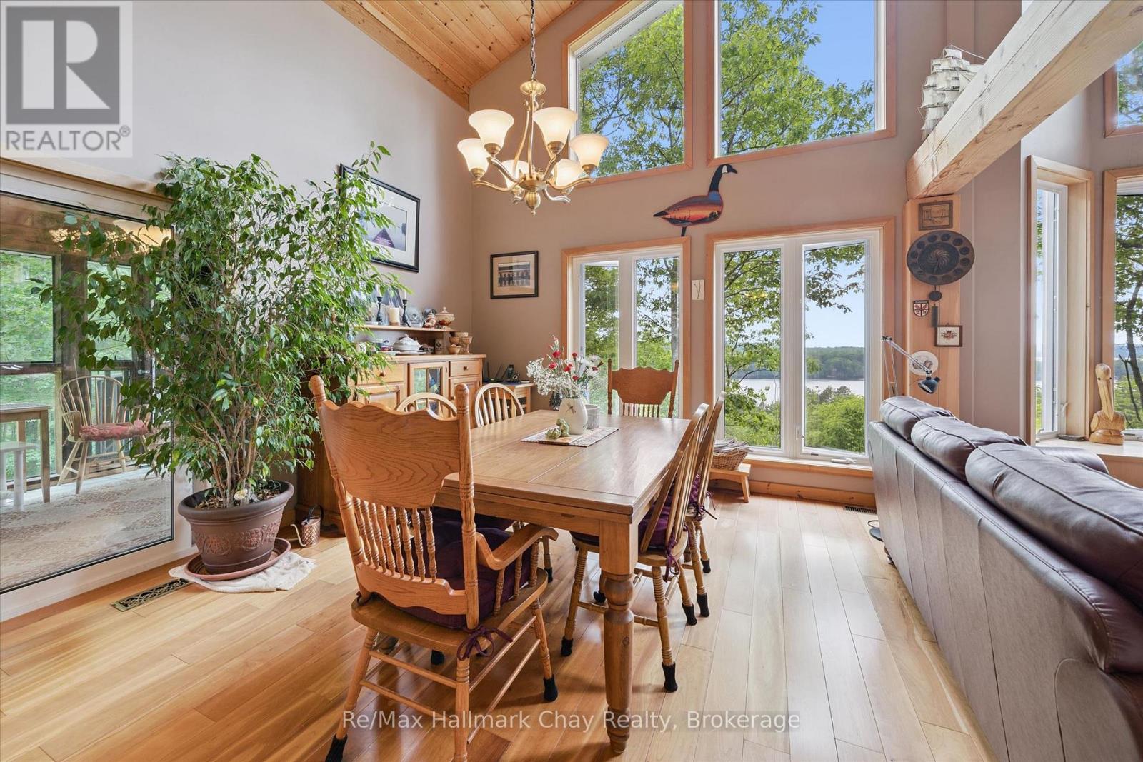 1497 Fox Point Road, Lake Of Bays, Ontario  P0A 1H0 - Photo 17 - X13459608