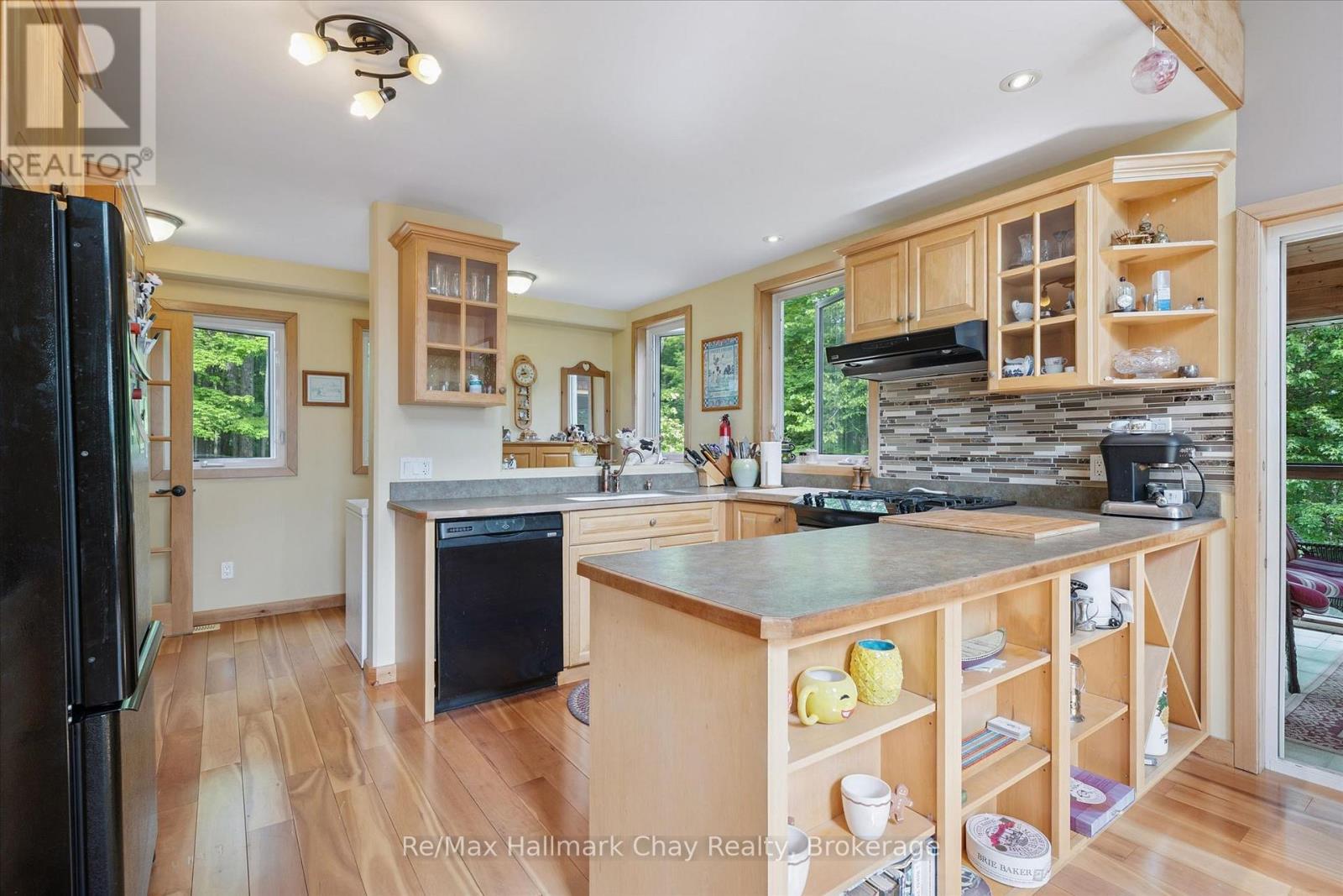 1497 Fox Point Road, Lake Of Bays, Ontario  P0A 1H0 - Photo 18 - X13459608