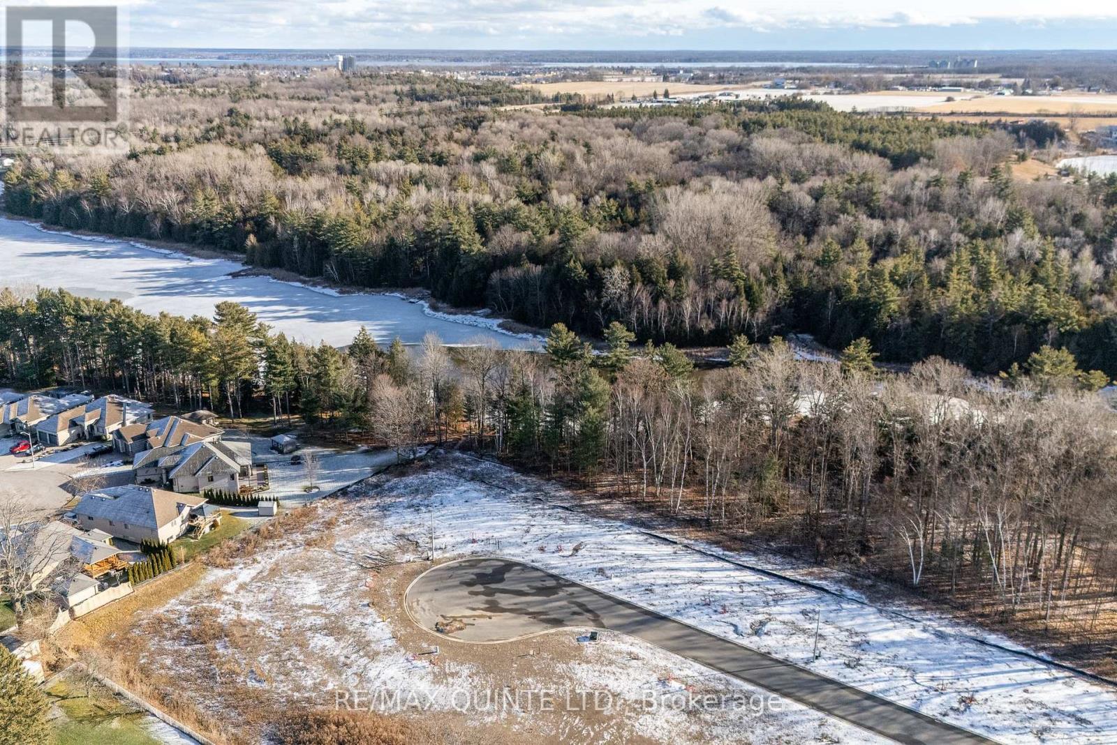 36 Exeter Court, Quinte West, Ontario  K8V 5P4 - Photo 10 - X12945918
