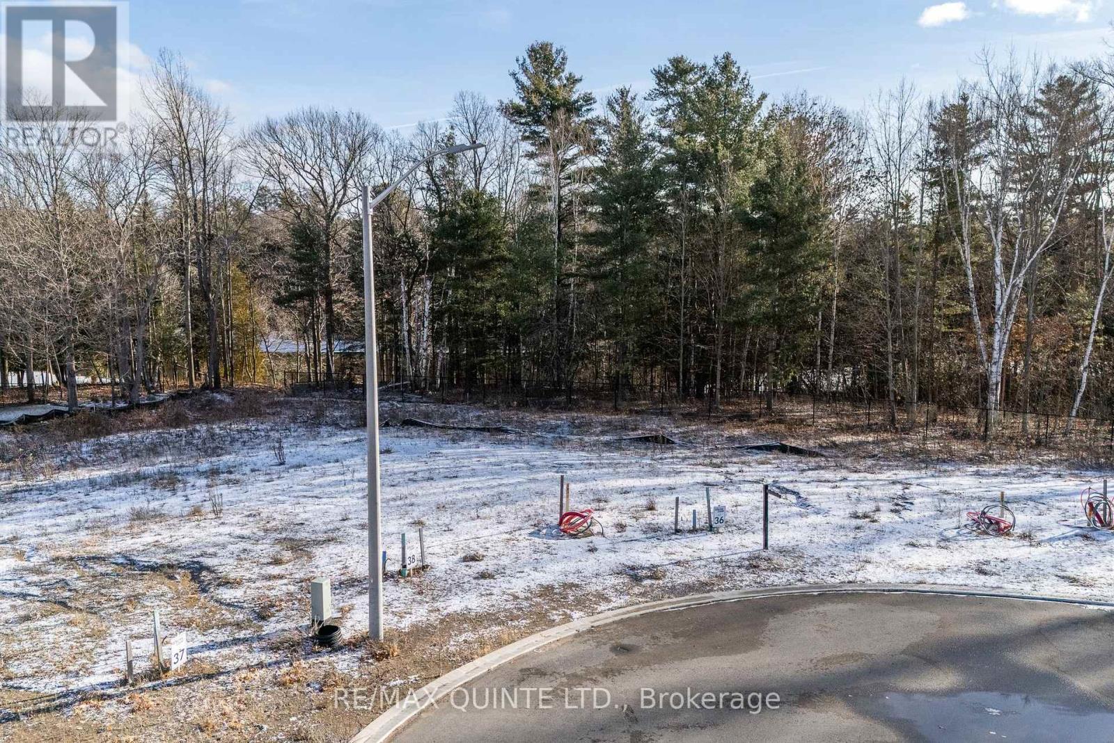 36 Exeter Court, Quinte West, Ontario  K8V 5P4 - Photo 35 - X12945918