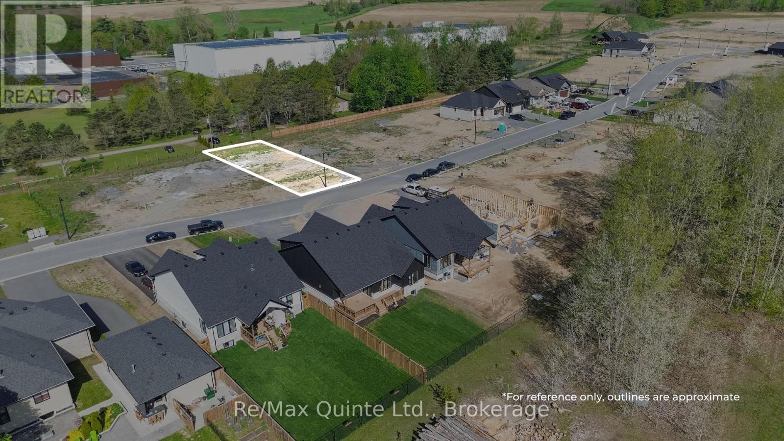 13 Deerview Drive, Quinte West, Ontario  K8V 0L8 - Photo 6 - X13634872