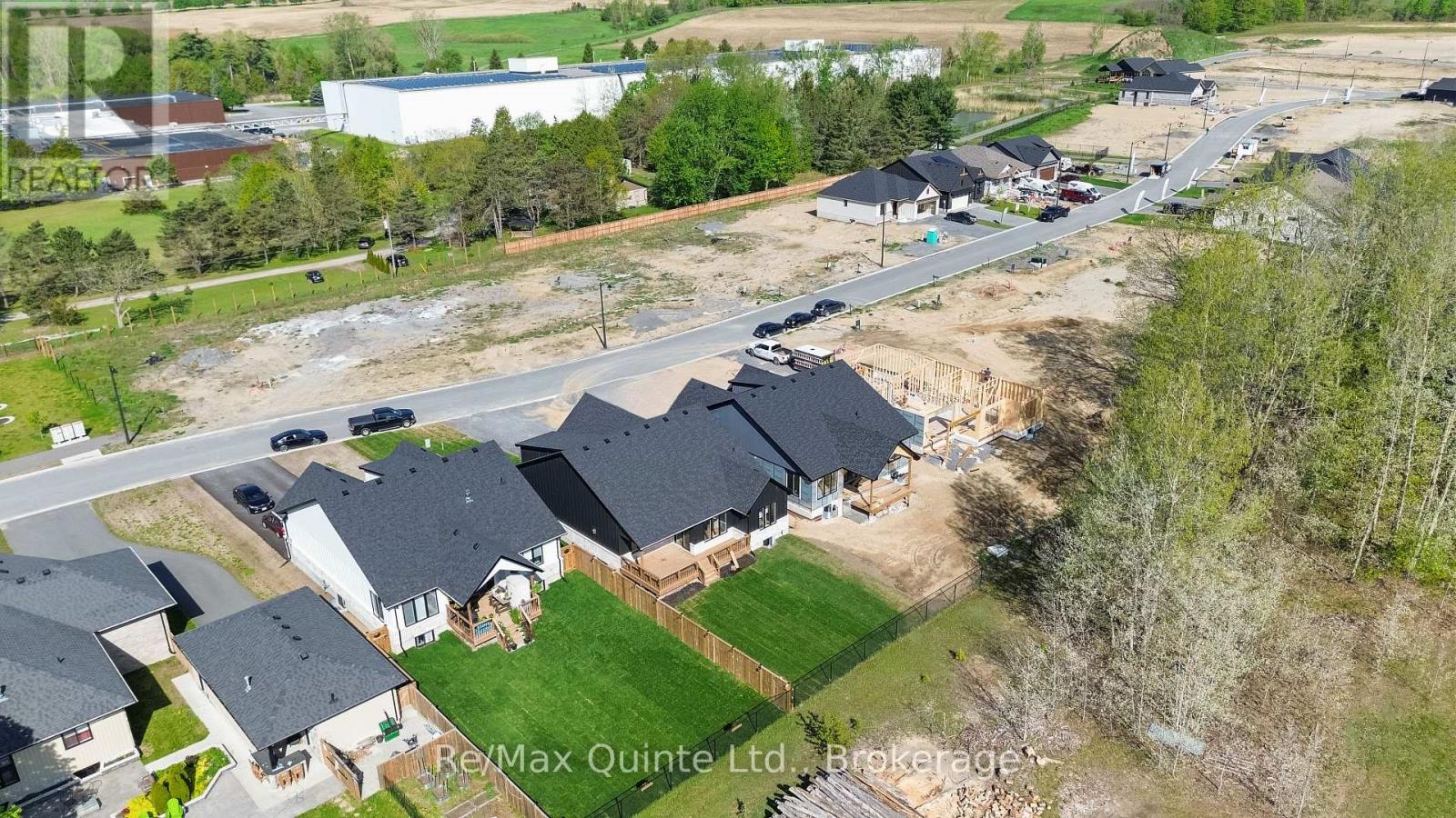 13 Deerview Drive, Quinte West, Ontario  K8V 0L8 - Photo 9 - X13634872