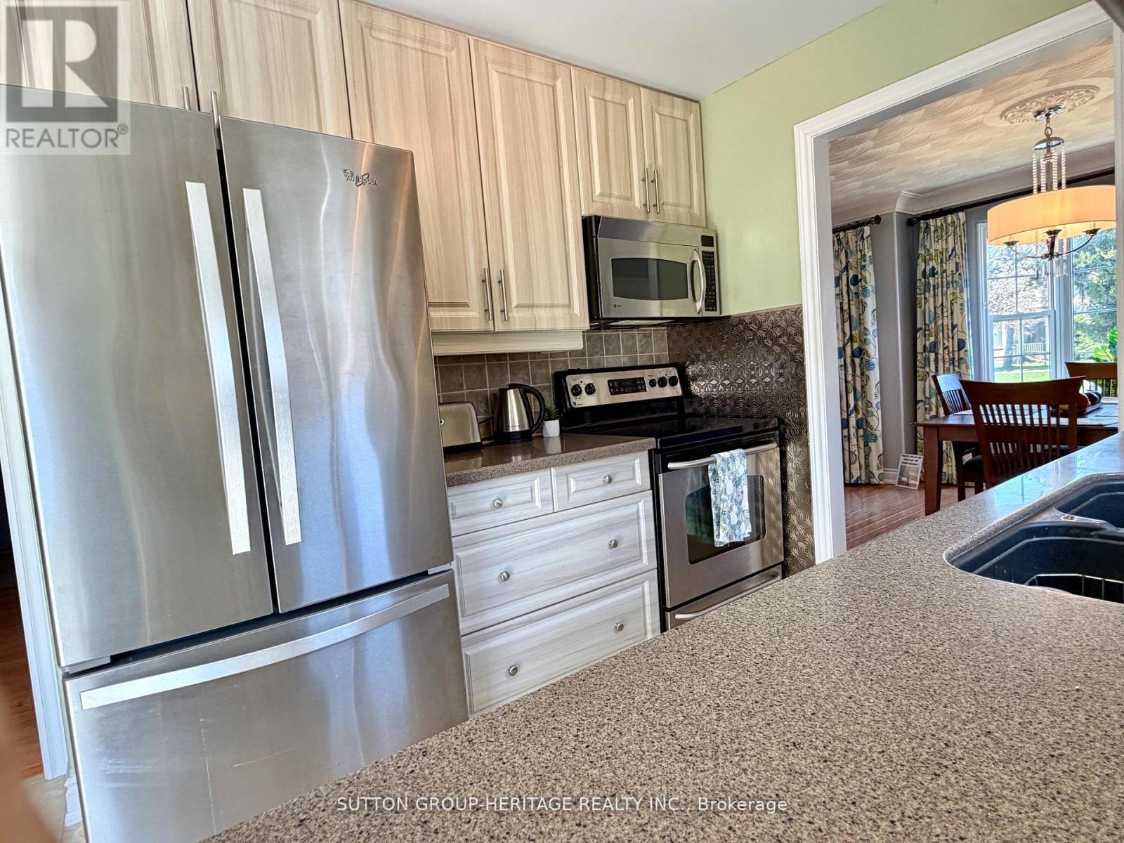 227 Victoria Avenue N, Kawartha Lakes, Ontario  K9V 6C9 - Photo 12 - X13229864