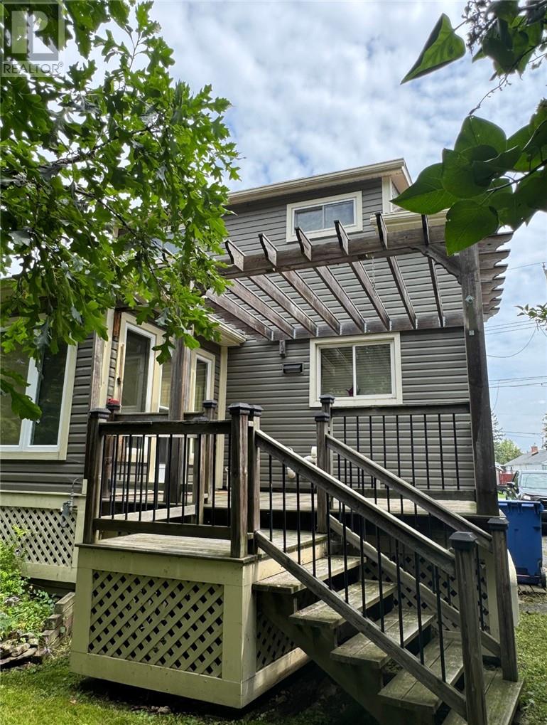 831 Amelia Street, North Bay, Ontario  P1A 1W4 - Photo 2 - 2129714