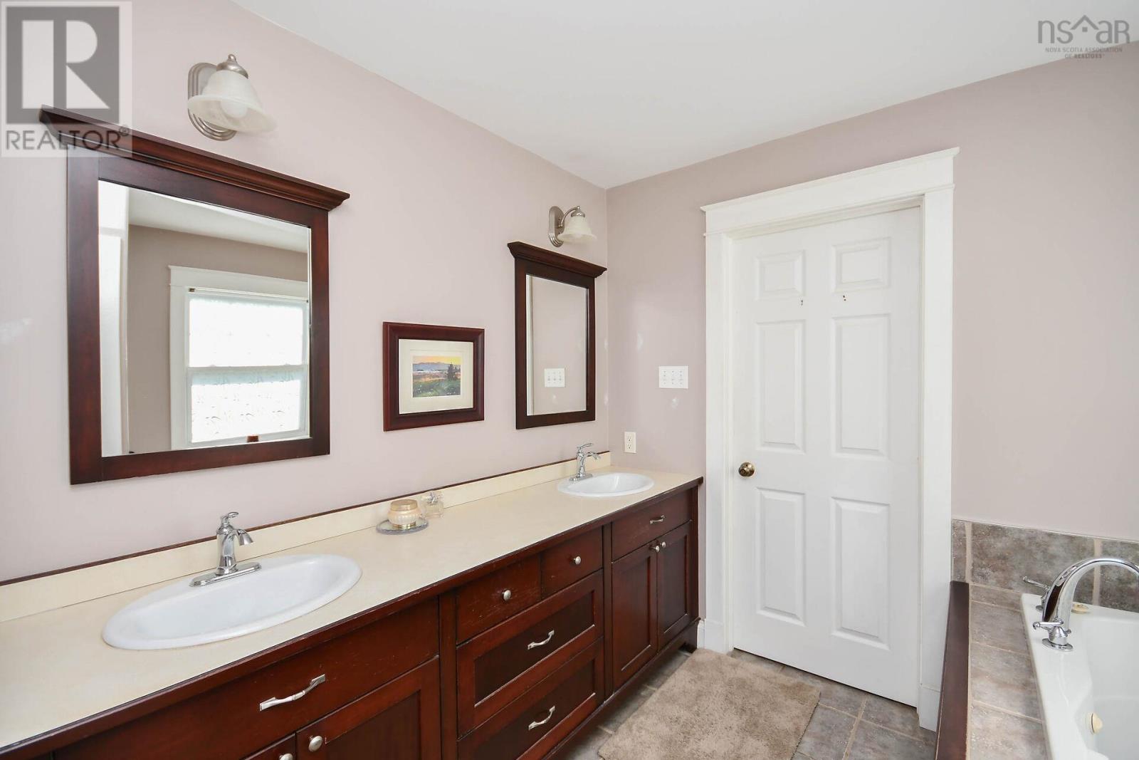 98 Parkside Drive, Valley, Nova Scotia  B6L 4A5 - Photo 30 - 202620212