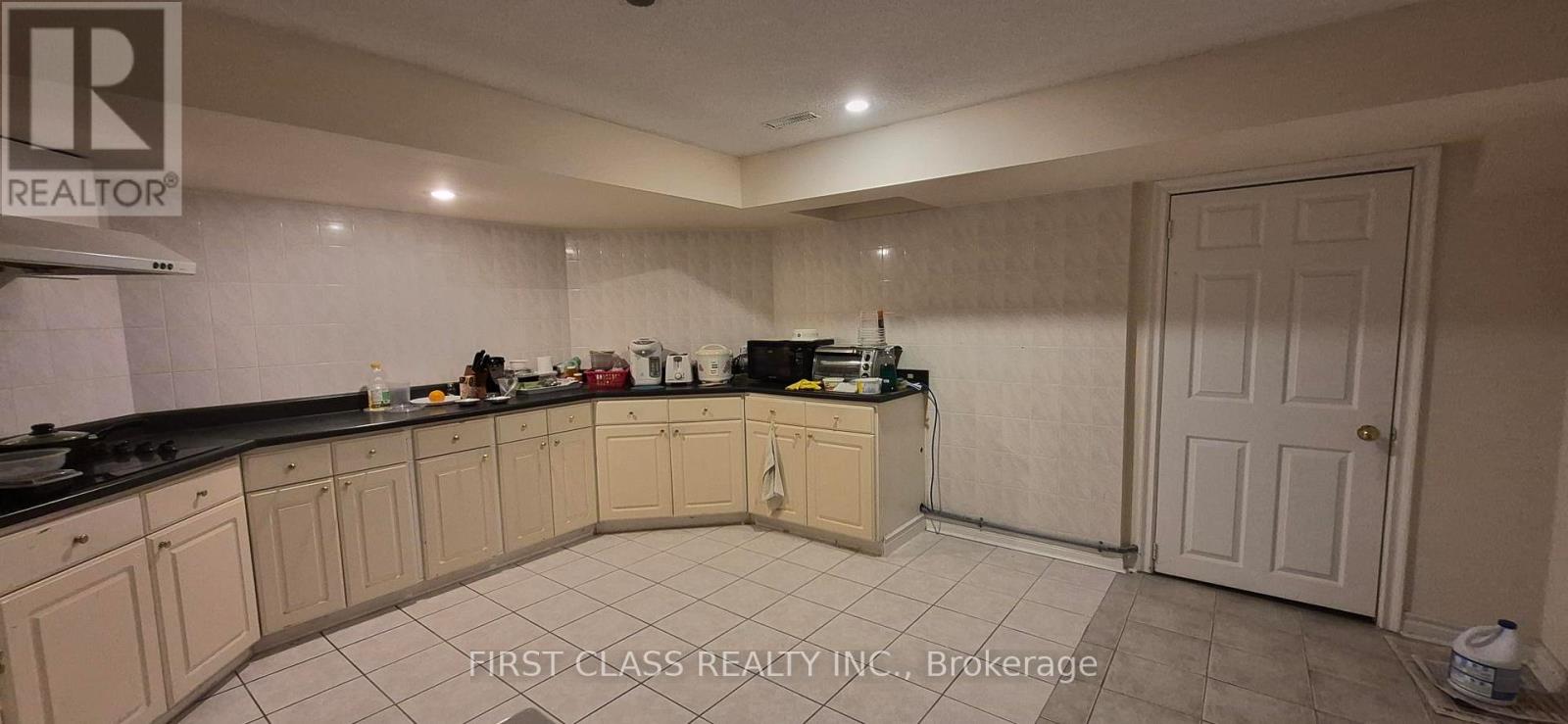 Basement - 2213 Rodick Road, Markham, Ontario L6C 1R1 - Photo 5 - N13660716