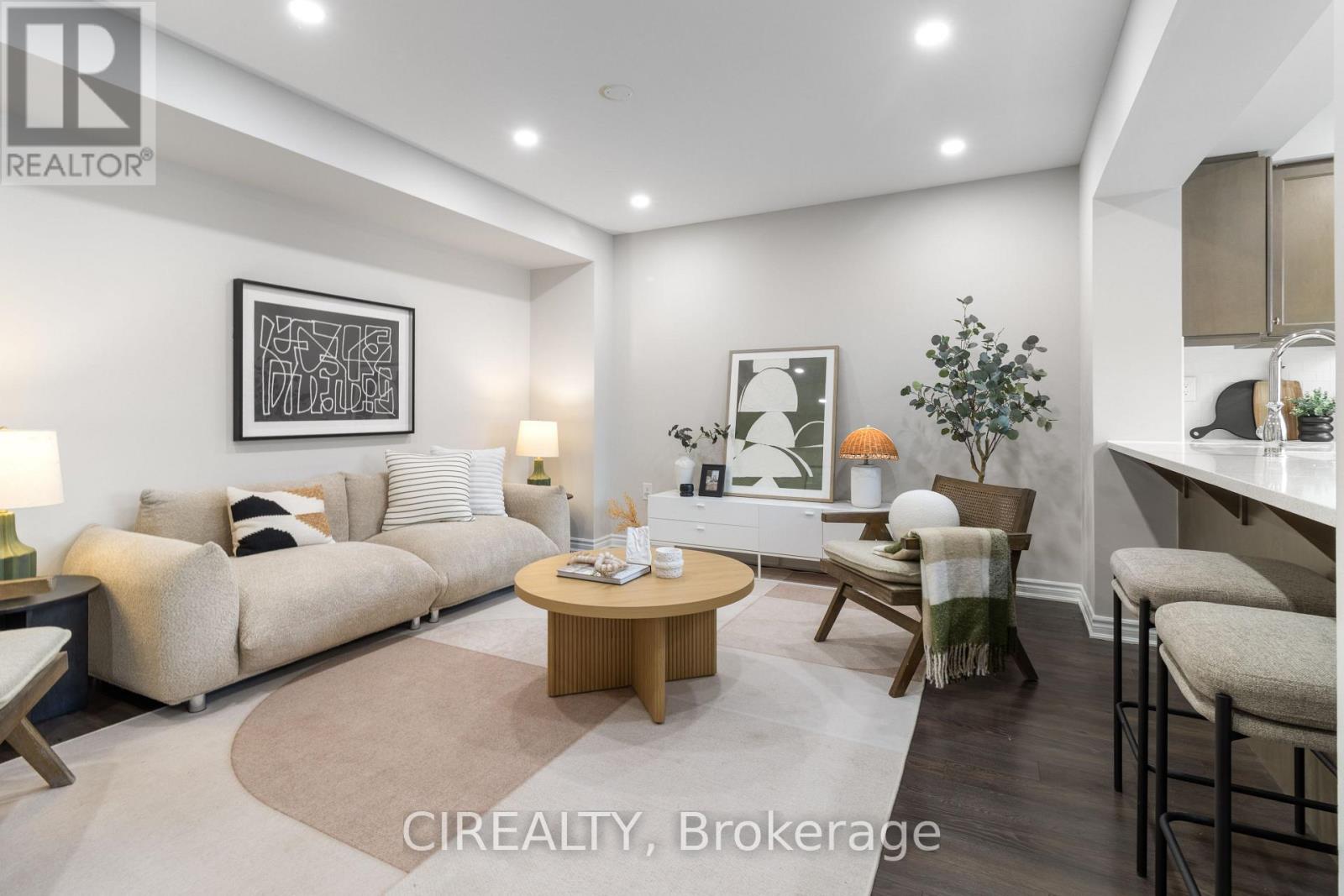 48 Casely Avenue, Richmond Hill, Ontario L4S 0K3 - Photo 5 - N13660752