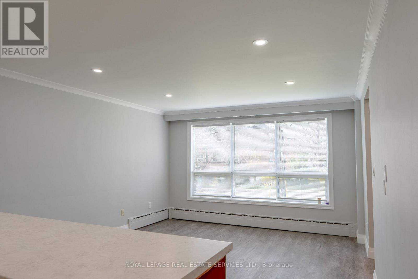 #2 - 48a Arcadian Circle, Toronto, Ontario M8W 2Y9 - Photo 4 - W13660724