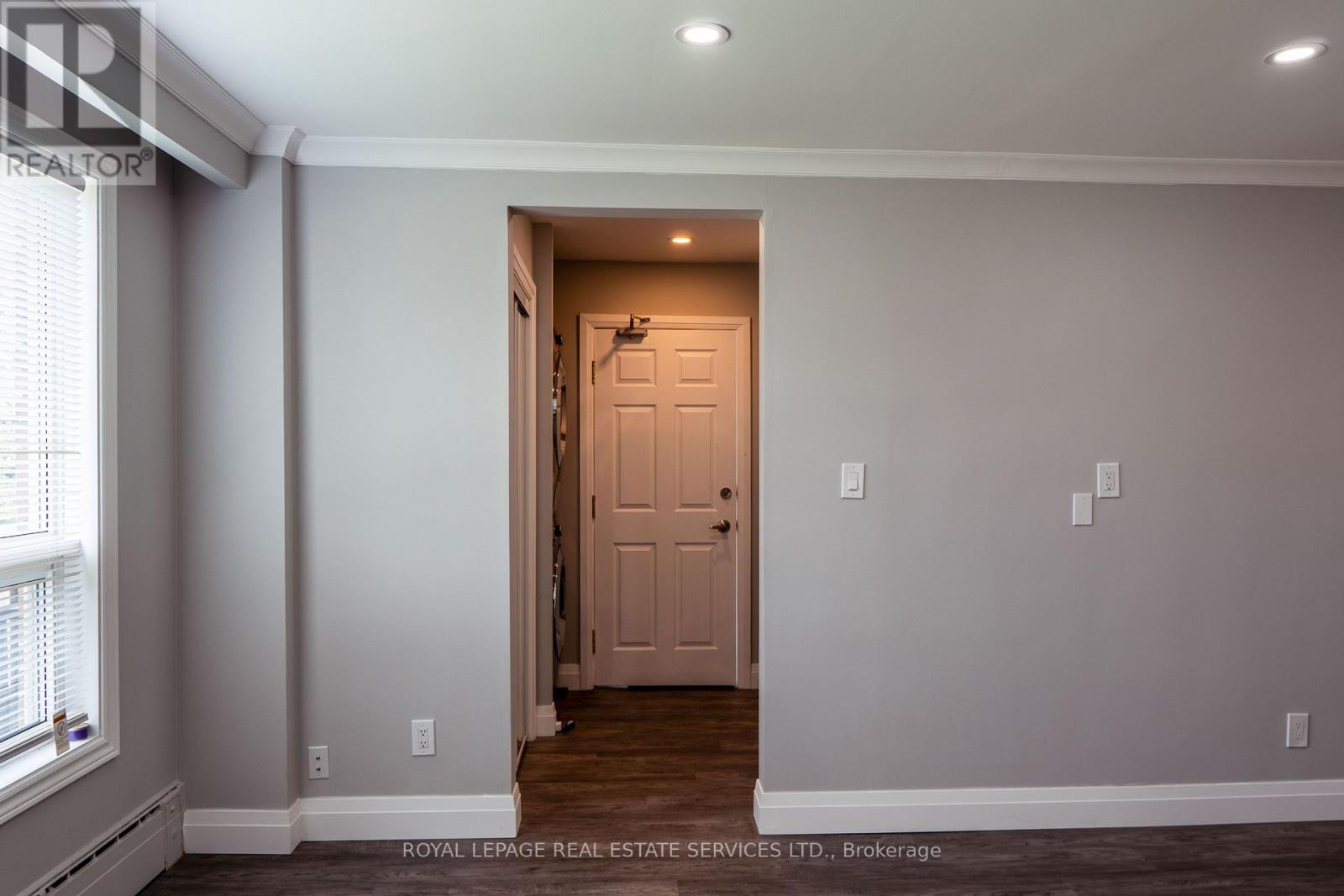 #2 - 48a Arcadian Circle, Toronto, Ontario M8W 2Y9 - Photo 5 - W13660724