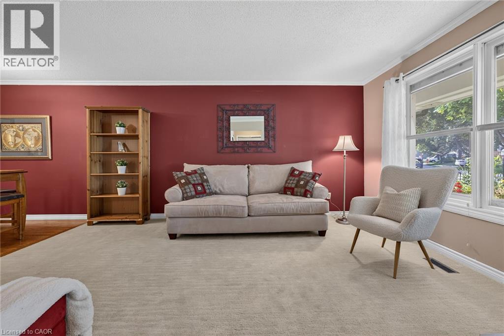 127 Wendover Drive, Hamilton, Ontario  L9C 5X6 - Photo 4 - 40853918