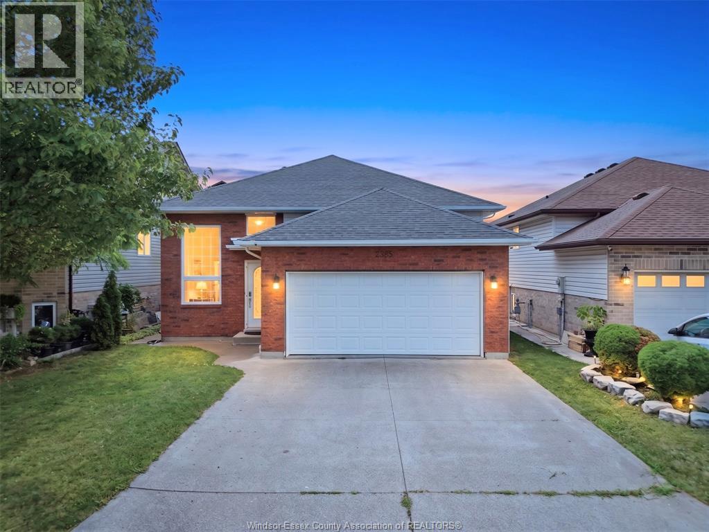 2385 GATWICK, Windsor, Ontario