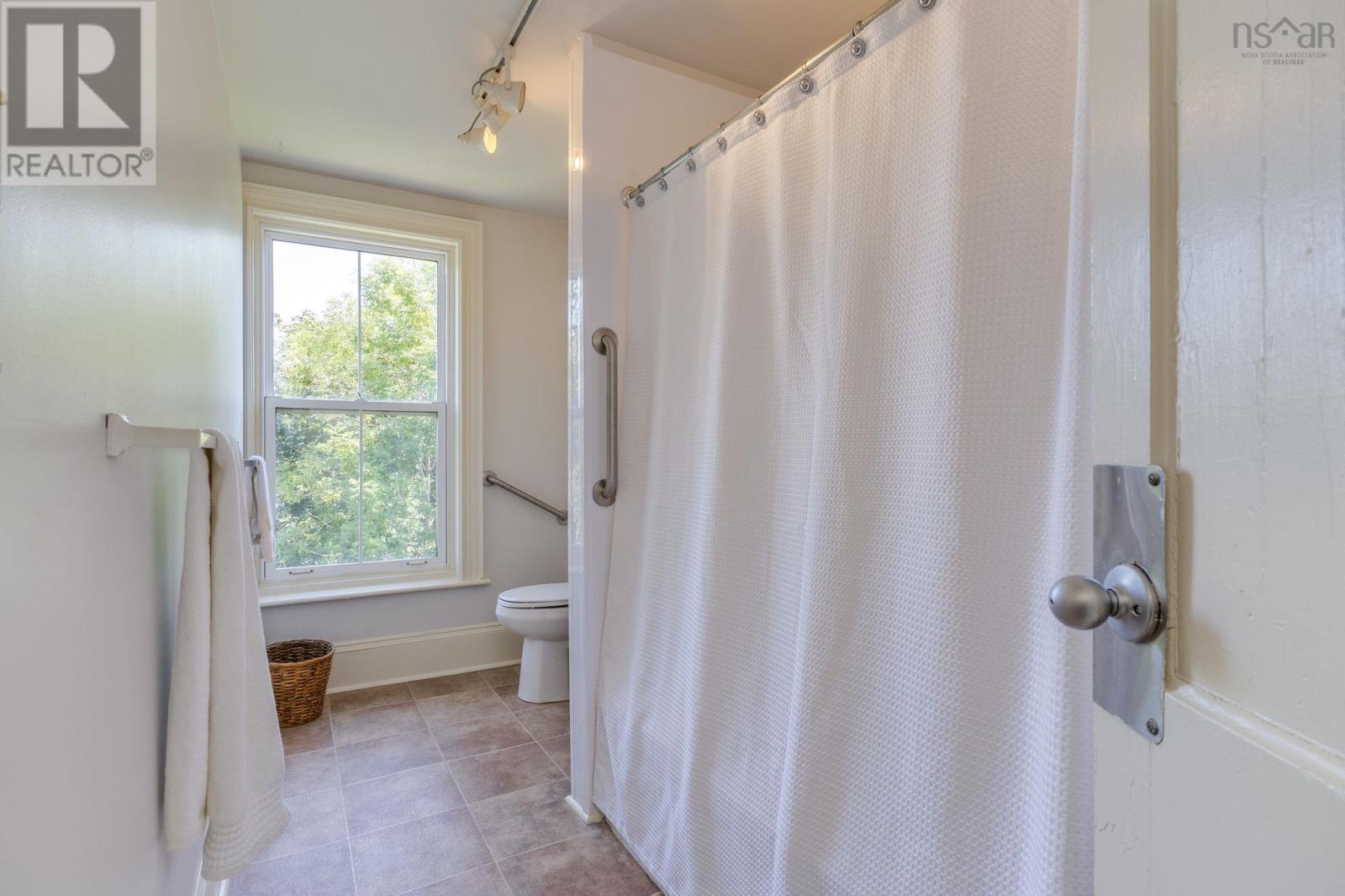 26 Thistle Street, Dartmouth, Nova Scotia  B3A 2V5 - Photo 32 - 202620215