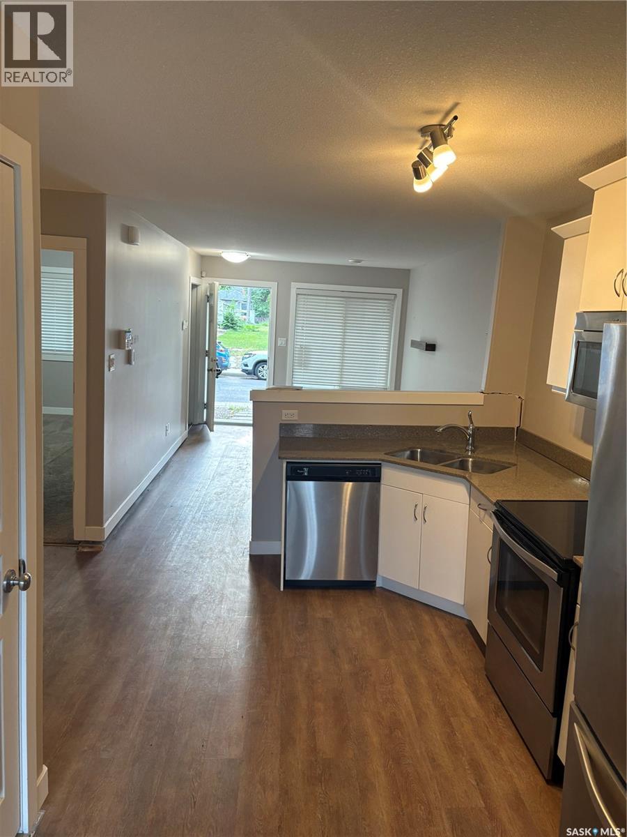 2034 St John Street, Regina, Saskatchewan  S4P 1S4 - Photo 5 - SK045230
