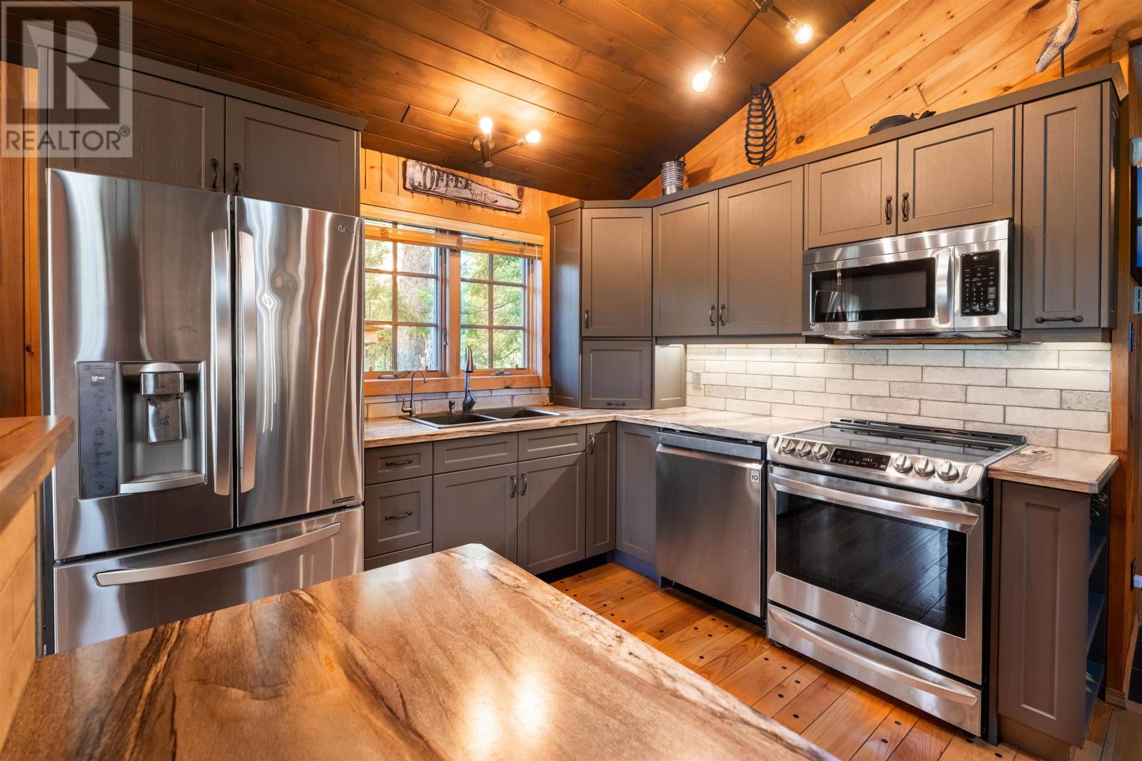 3 Branch Rd 16a, Lake Of The Woods, Ontario  P0X 1H0 - Photo 6 - TB2602312