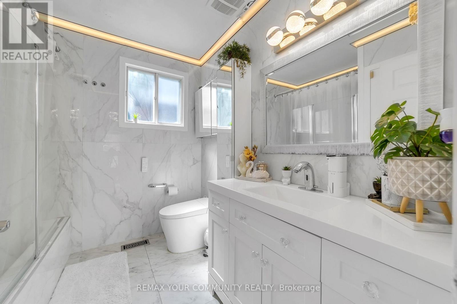 210 Currey Crescent, Newmarket, Ontario L3Y 5M9 - Photo 22 - N13660782