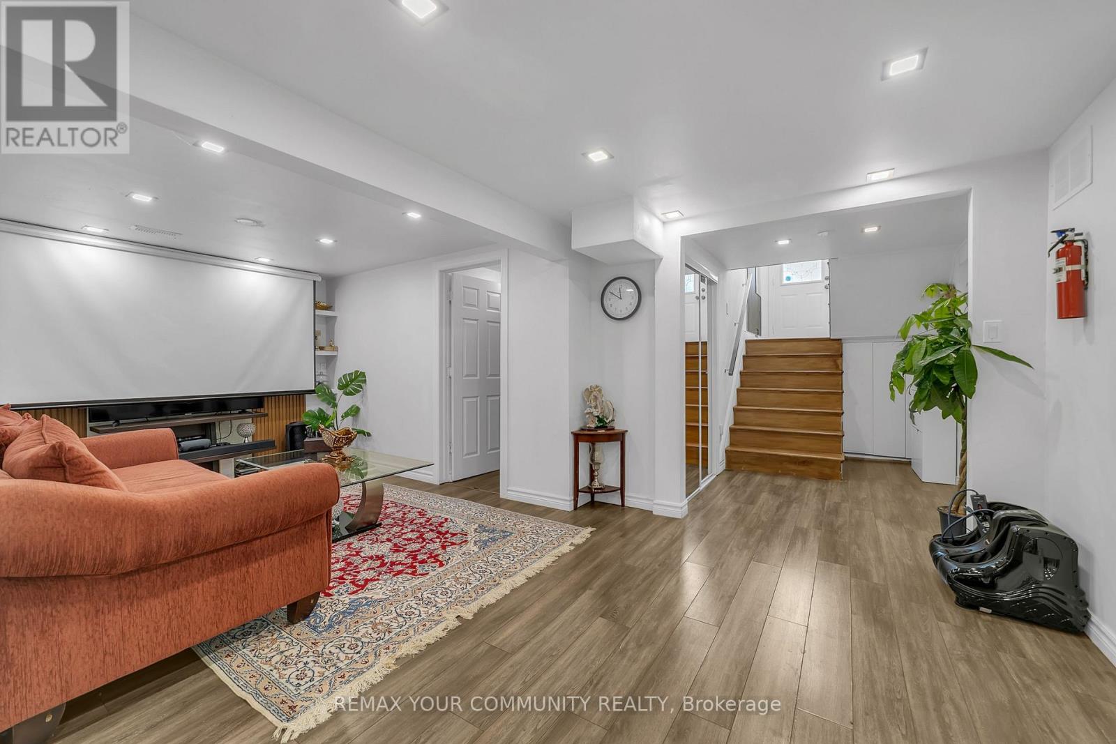 210 Currey Crescent, Newmarket, Ontario L3Y 5M9 - Photo 25 - N13660782