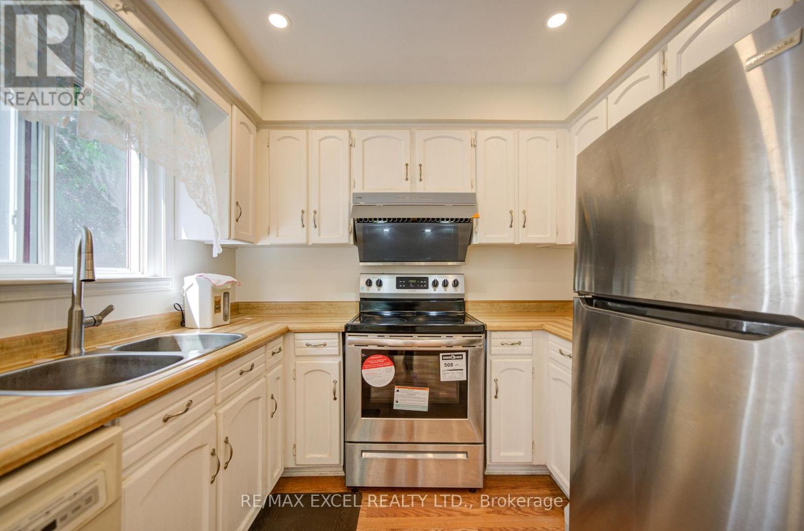 104 Lambeth Court, Newmarket, Ontario L3Y 6S1 - Photo 19 - N13660786