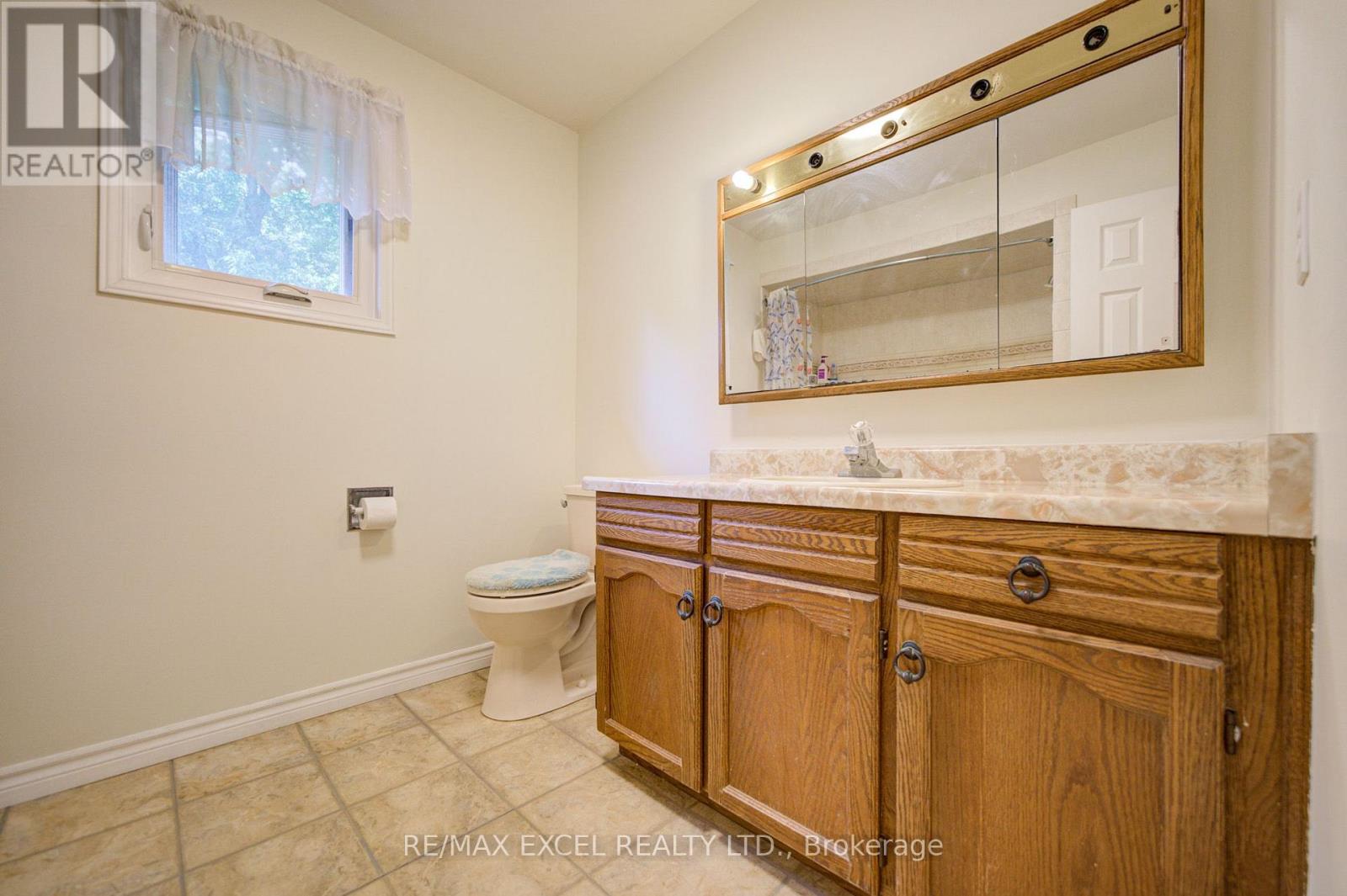 104 Lambeth Court, Newmarket, Ontario L3Y 6S1 - Photo 41 - N13660786