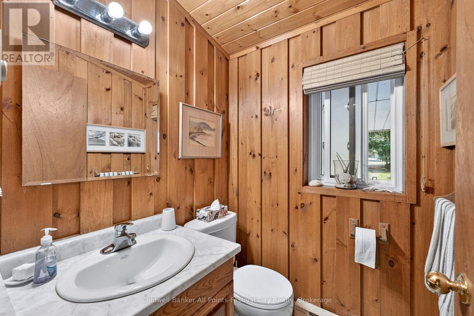 149 Huron Road W, Huron-Kinloss, Ontario  N2Z 2X3 - Photo 11 - X13560598