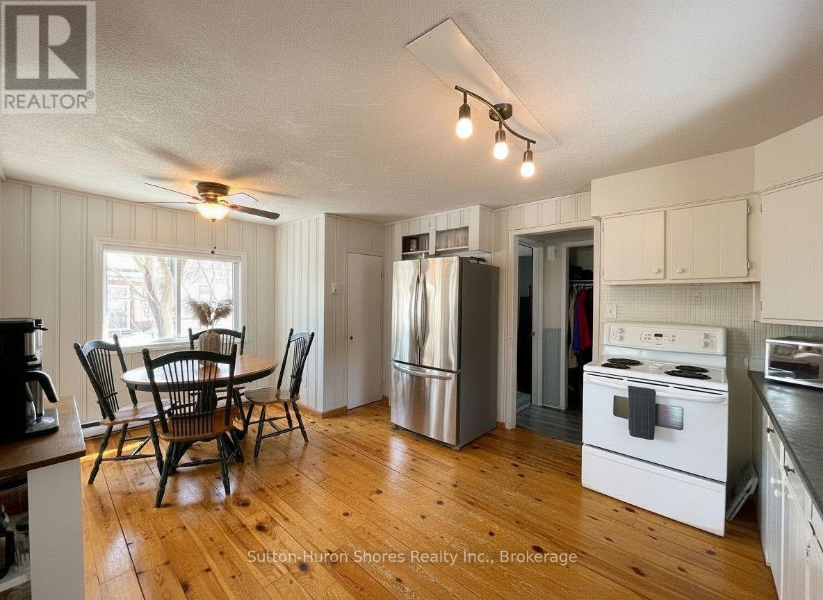 418 Elgin Street, Saugeen Shores, Ontario N0H 2C0 - Photo 11 - X13646262