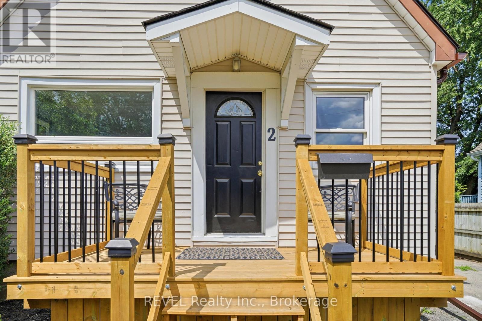 2 Kent Street, St. Catharines, Ontario  L2S 1H1 - Photo 5 - X13599712
