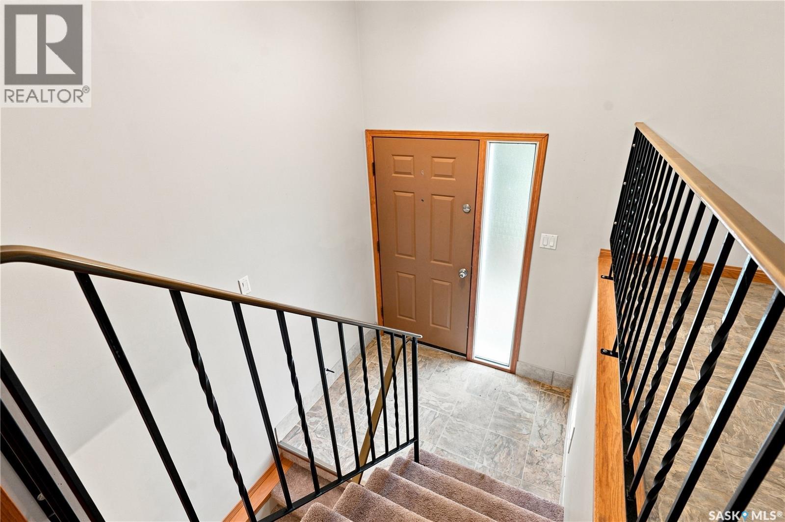 39 Blackley Place, Saskatoon, Saskatchewan  S7M 5B1 - Photo 2 - SK044669