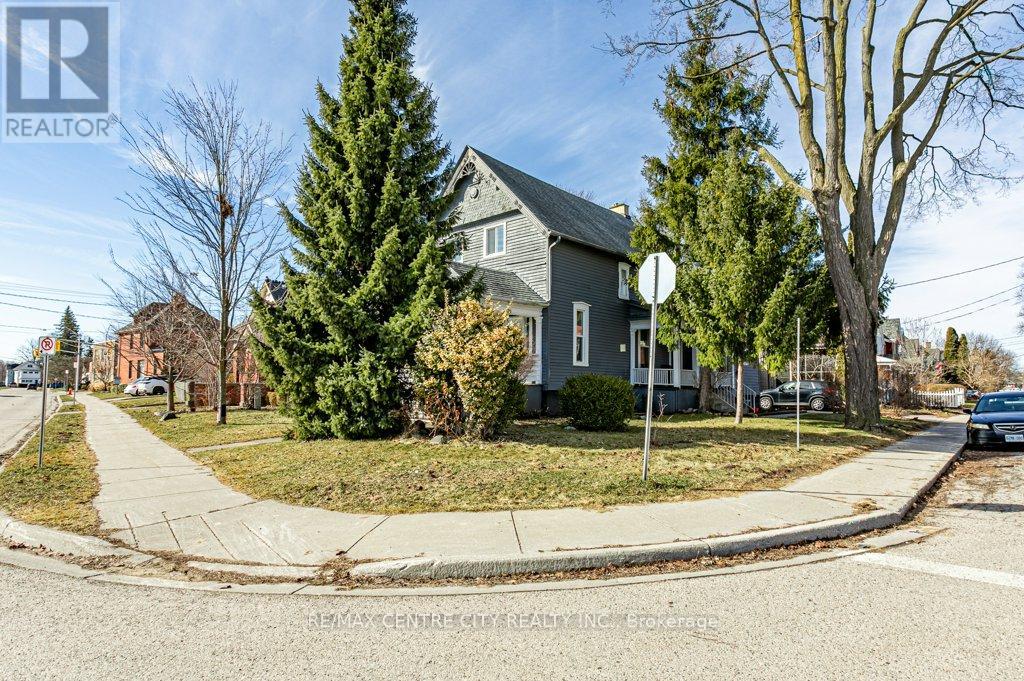 52 Princess Avenue, St. Thomas, Ontario  N5R 2V7 - Photo 3 - X13660846