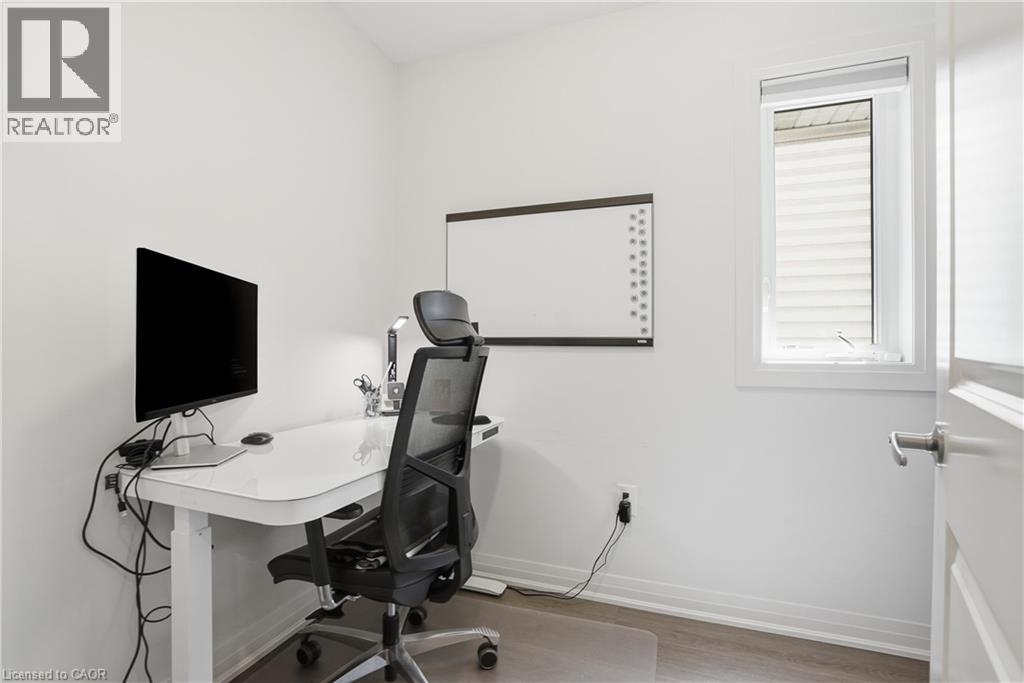 8 Nash Street, St. Catharines, Ontario  L2S 1B5 - Photo 11 - 40848172