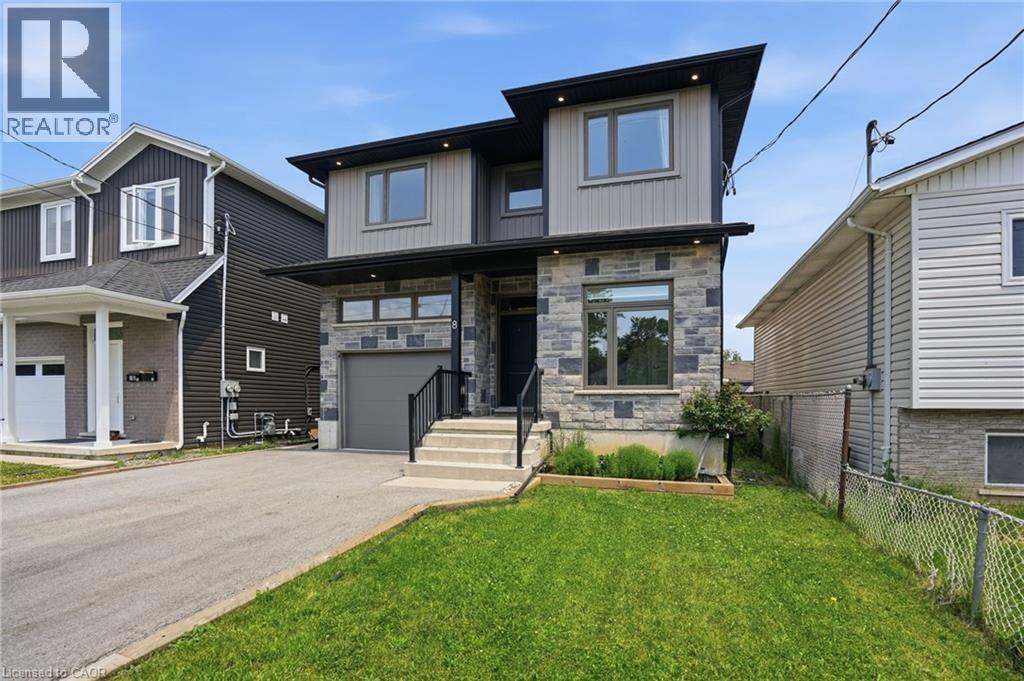 8 NASH Street, St. Catharines, Ontario
