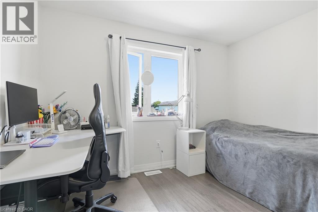 8 Nash Street, St. Catharines, Ontario  L2S 1B5 - Photo 19 - 40848172