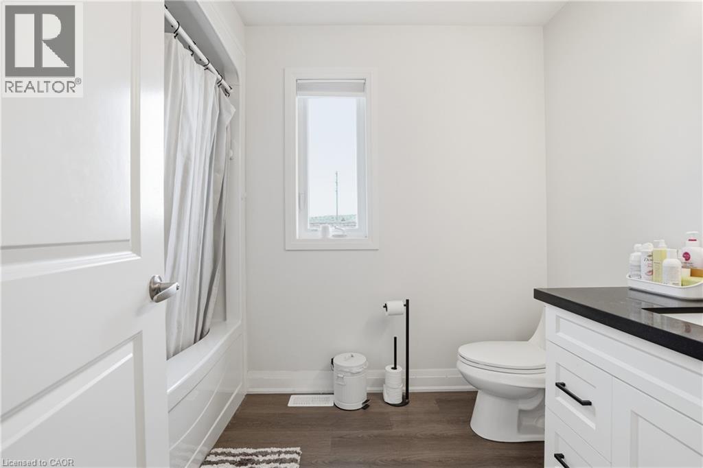8 Nash Street, St. Catharines, Ontario  L2S 1B5 - Photo 20 - 40848172