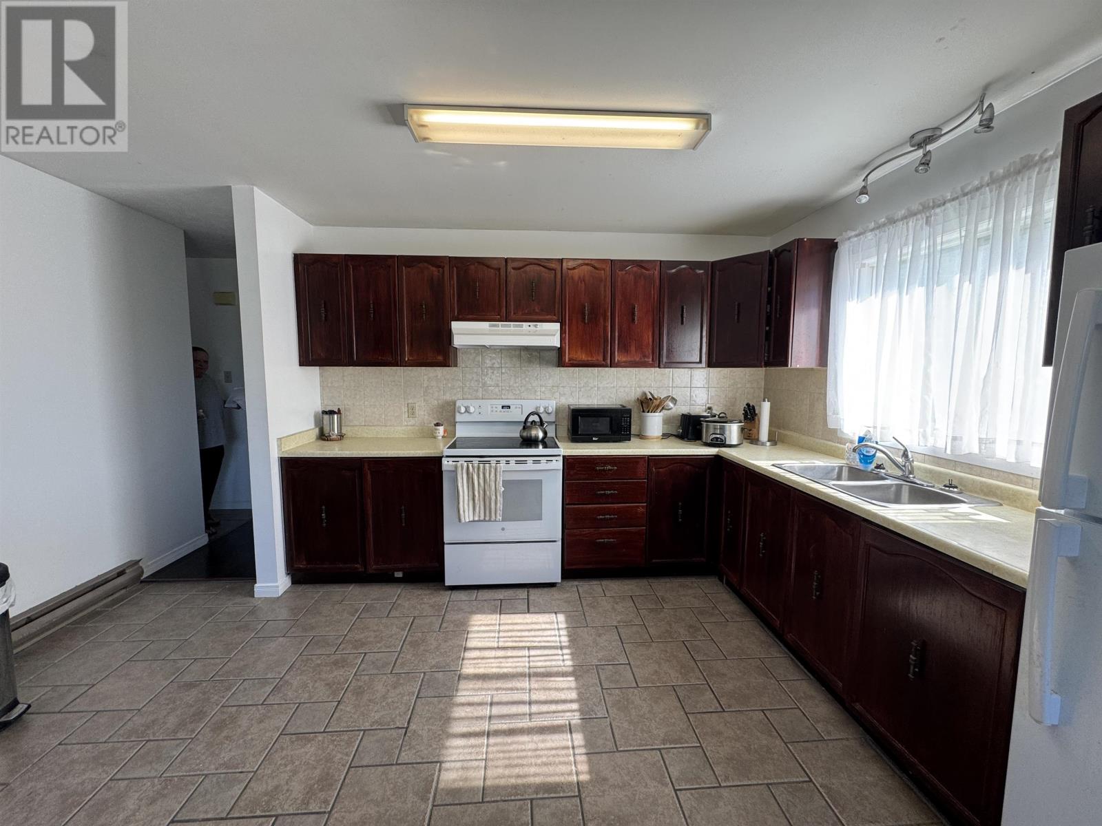 1 Wendego Street, Manitouwadge, Ontario  P0T 2C0 - Photo 7 - TB2601335
