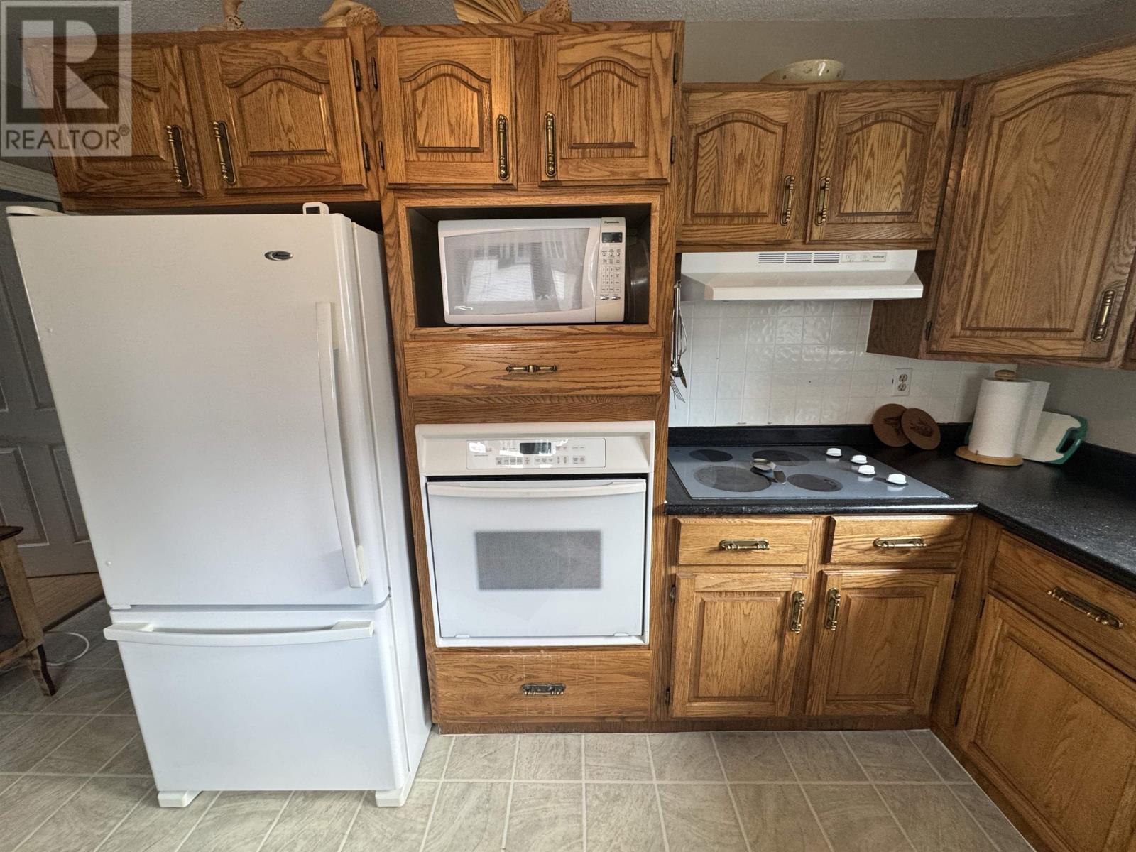 96 Warbler Dr, Manitouwadge, Ontario  P0T 2C0 - Photo 12 - TB2601935