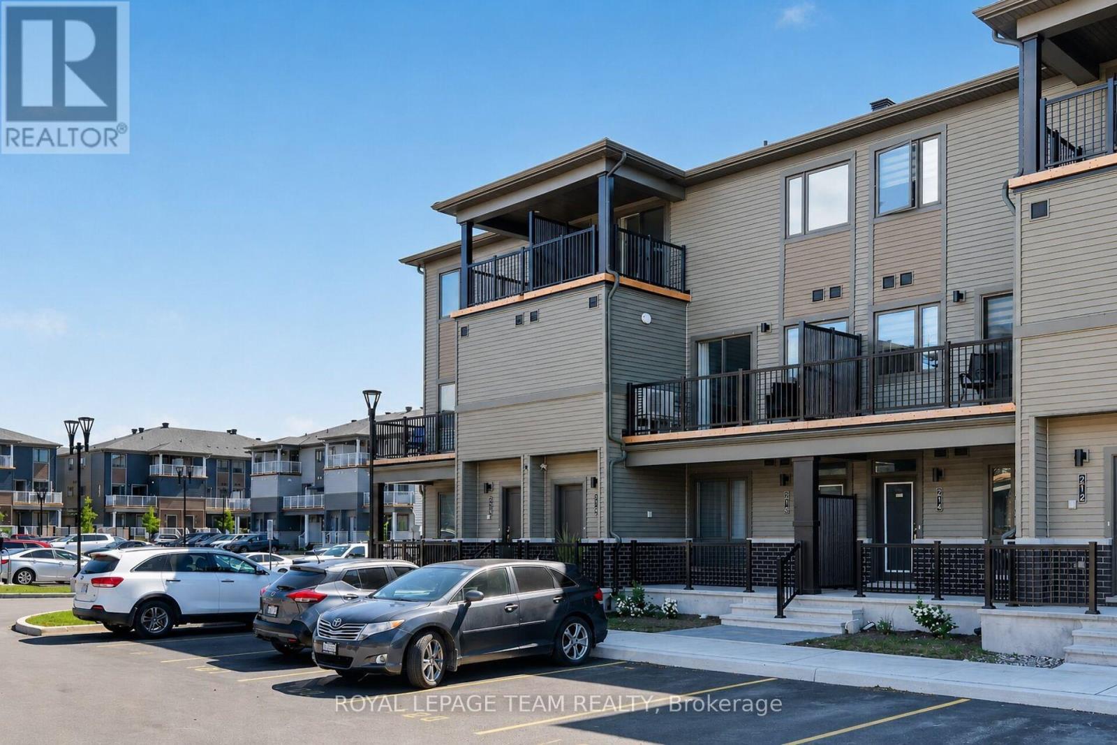 218 Parnian Private, Ottawa, Ontario  K2J 4H7 - Photo 2 - X13660808