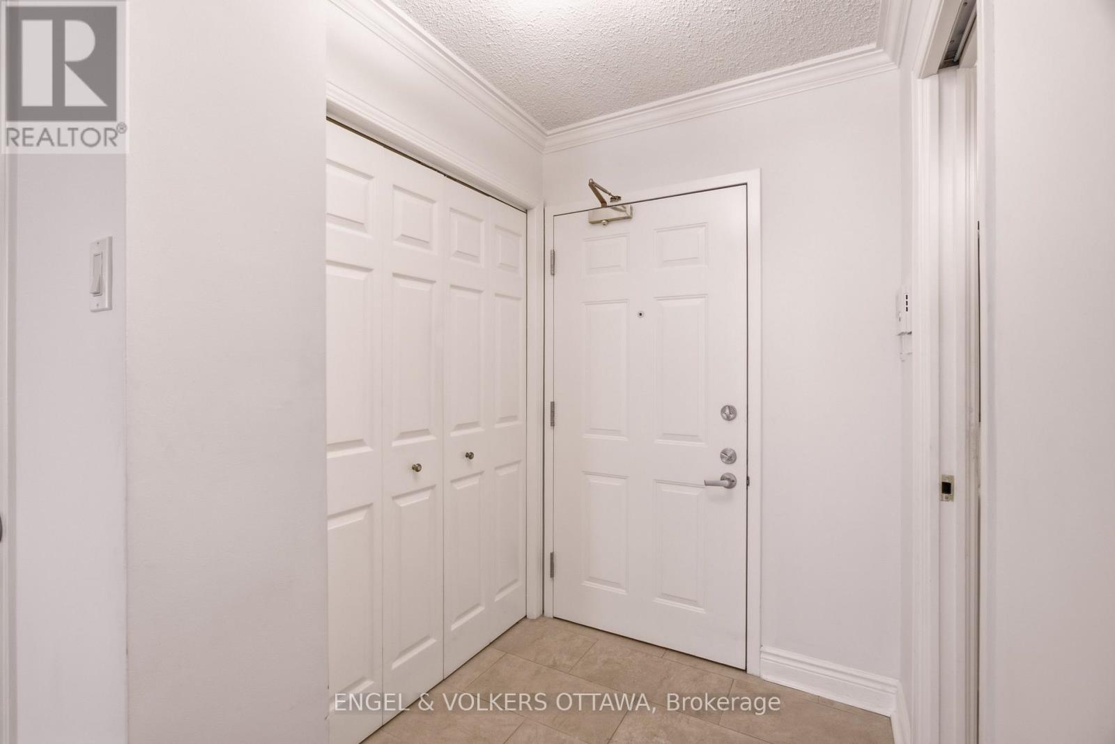 101 - 45 Argyle Avenue, Ottawa, Ontario  K2P 1B3 - Photo 4 - X13660898