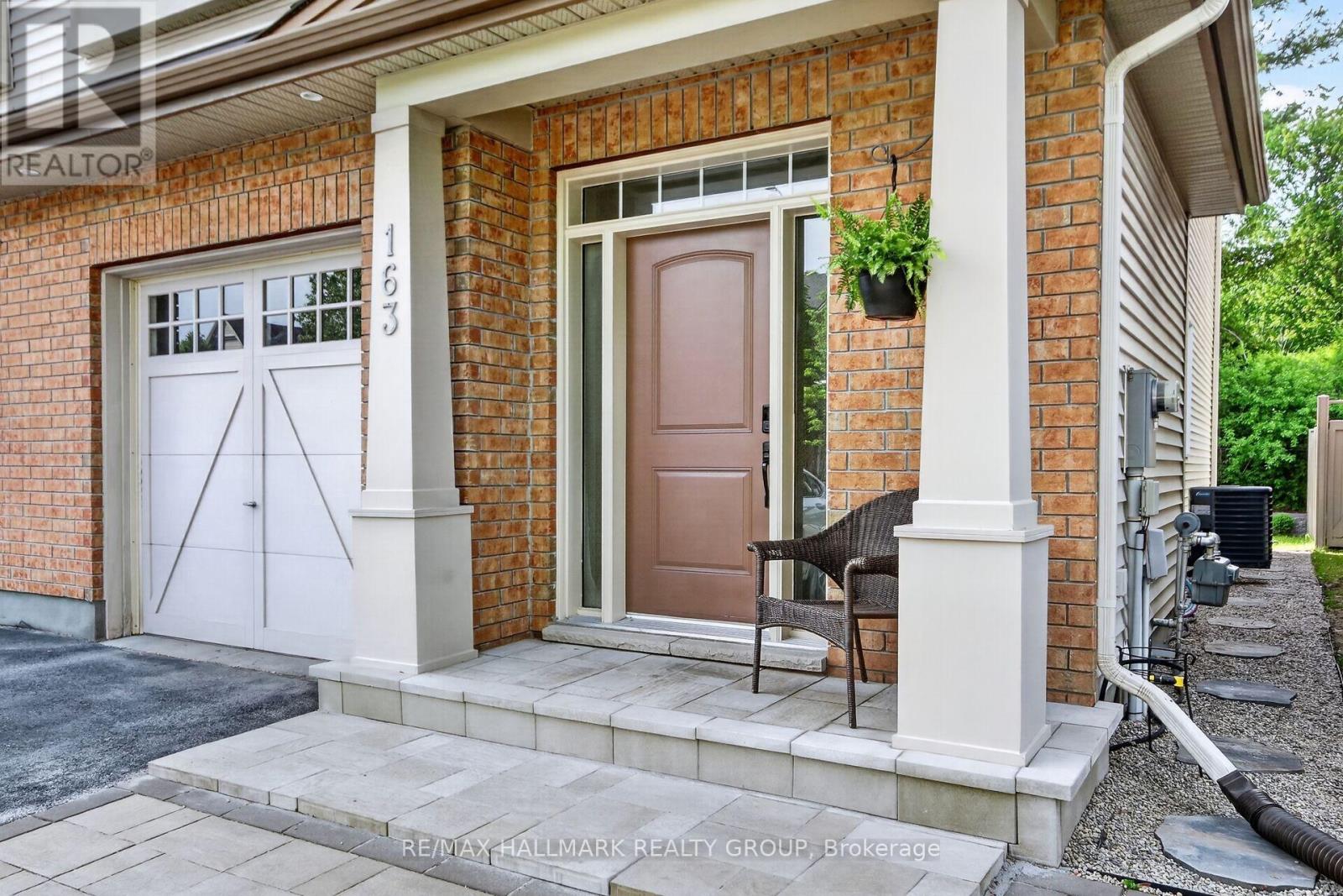 163 Highbury Park Drive, Ottawa, Ontario  K2J 5Y1 - Photo 3 - X13660926