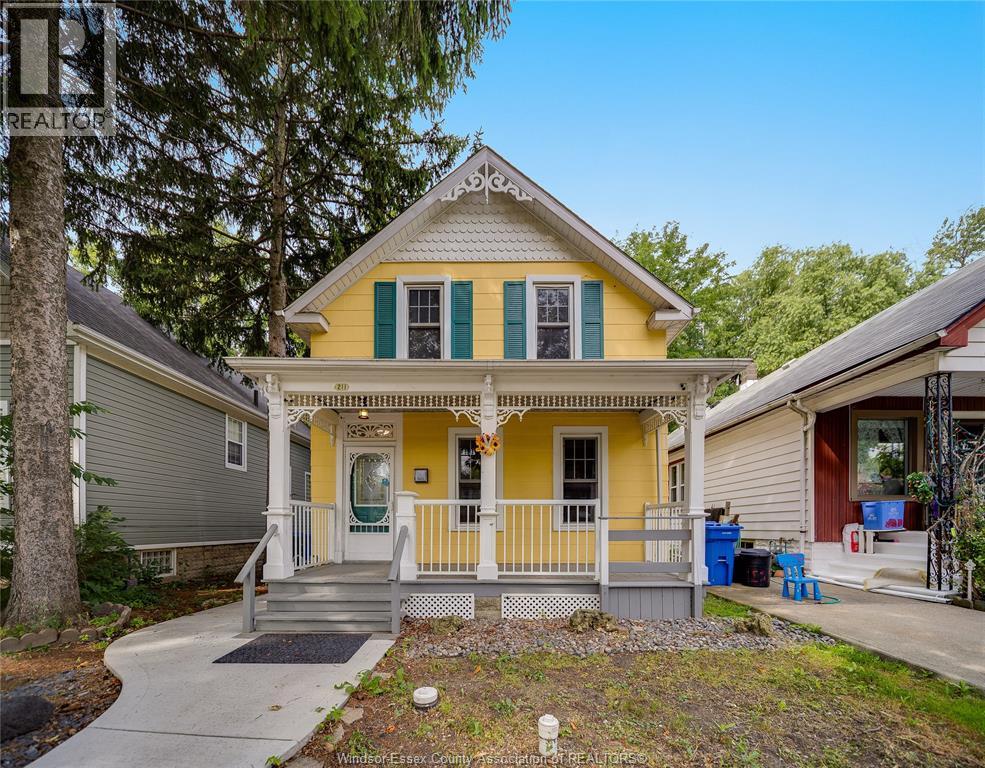 MLS# 26019262: 211 CAMERON, Windsor, Canada