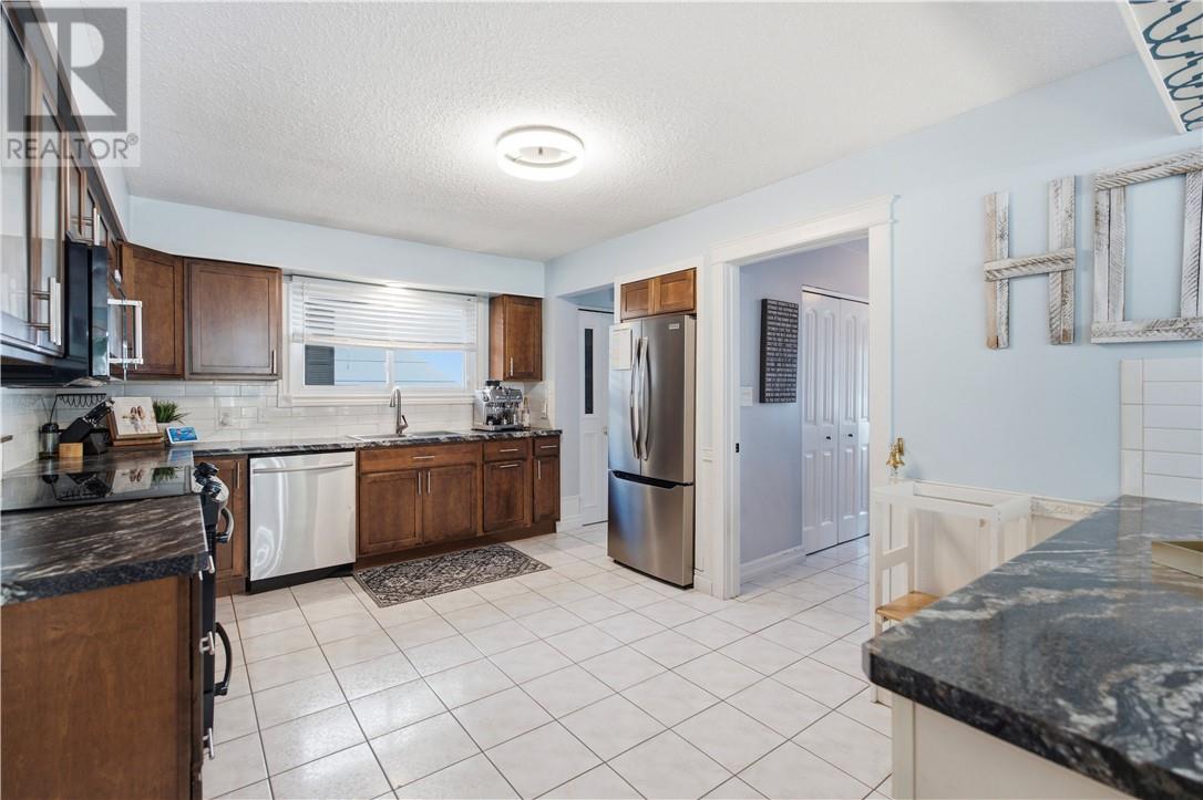 22 Collins Drive, Copper Cliff, Ontario  P0M 1N0 - Photo 9 - 2129735