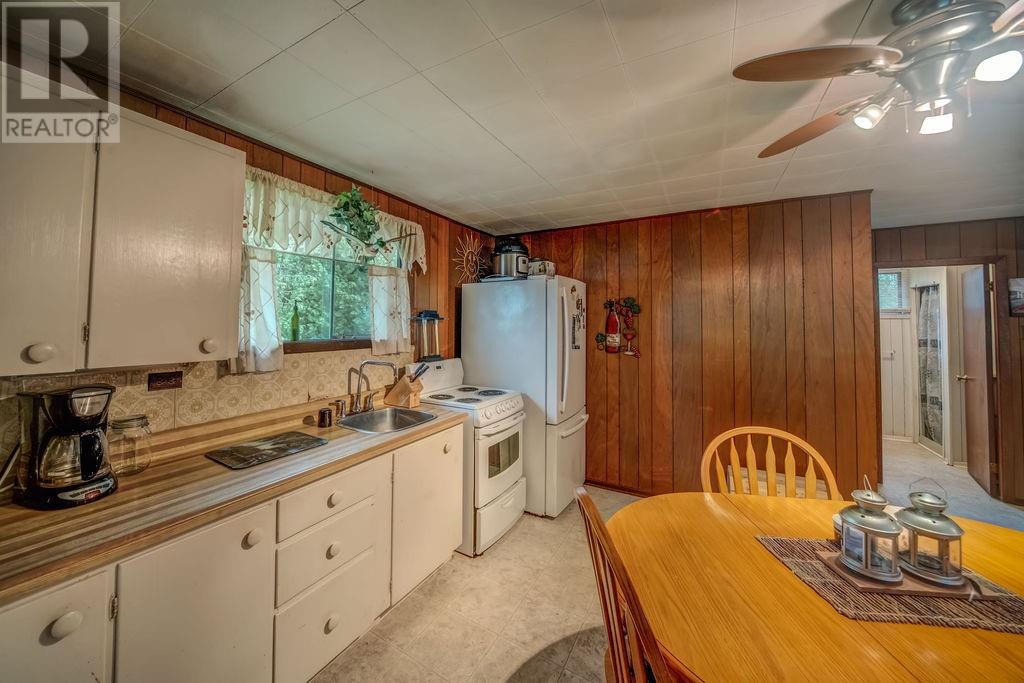 18-20 Voyageur Road, Alban, Ontario  P0M 1A0 - Photo 14 - 2129702