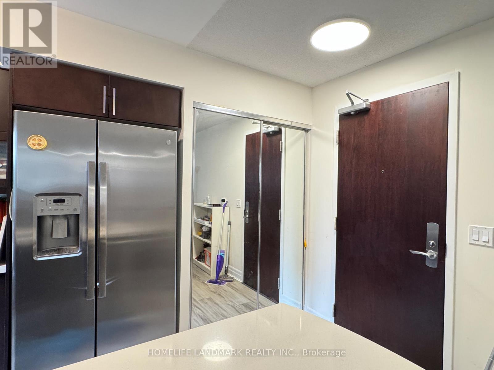 501 - 35 Balmuto Street, Toronto, Ontario M4Y 0A3 - Photo 6 - C13660842