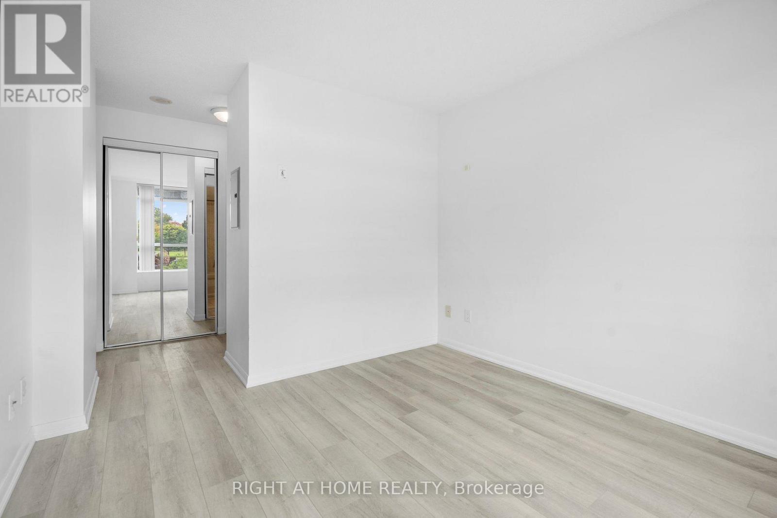 329 - 231 Fort York Boulevard, Toronto, Ontario  M5V 1B2 - Photo 12 - C13660914