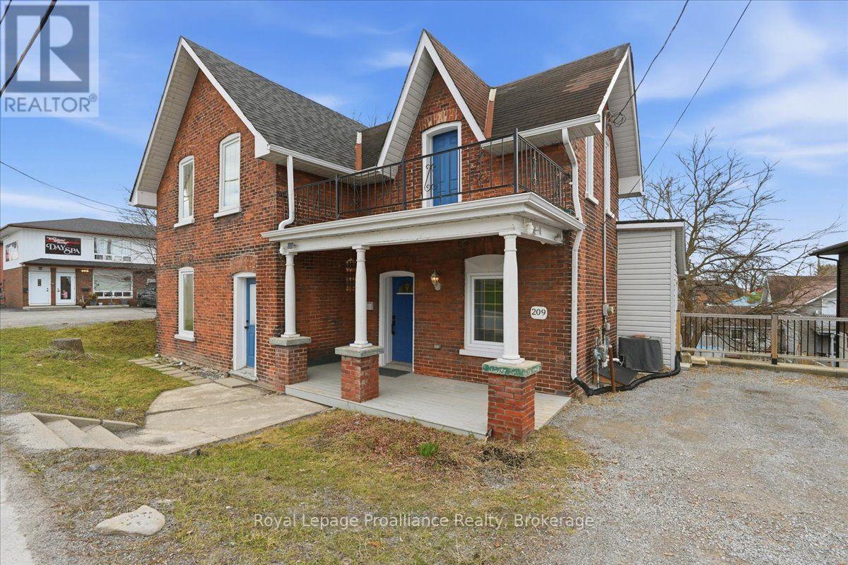 209 Dundas Street E, Quinte West, Ontario  K8V 1M1 - Photo 1 - X13660832