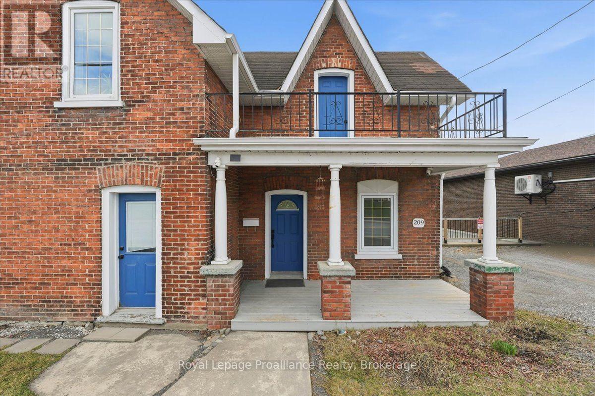 209 Dundas Street E, Quinte West, Ontario  K8V 1M1 - Photo 2 - X13660832