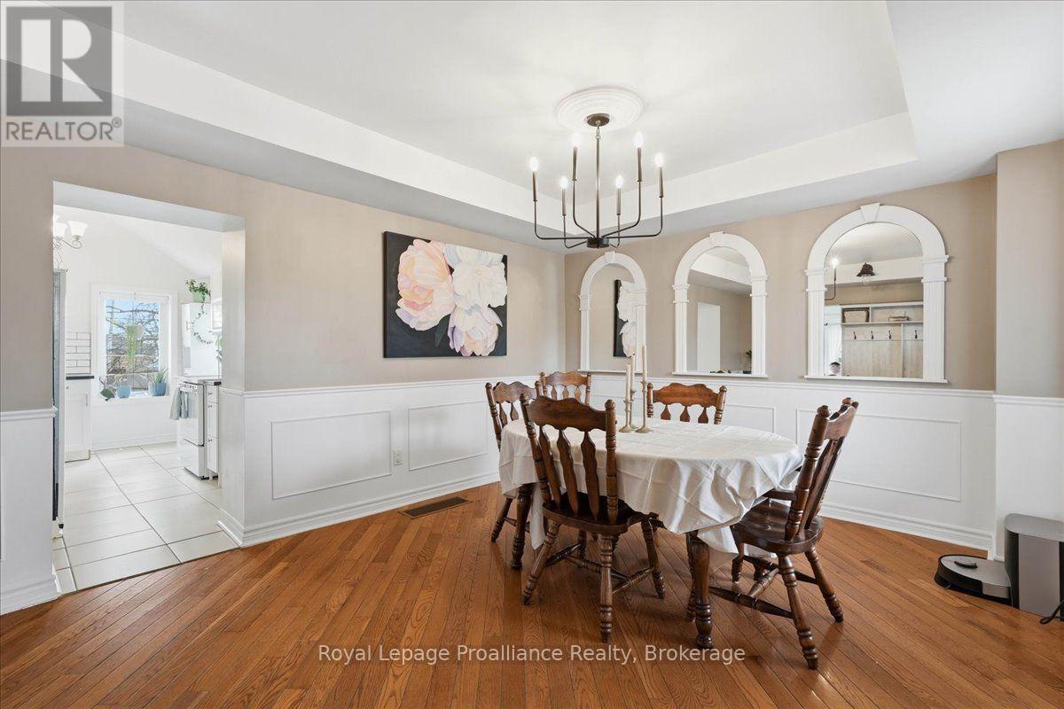 209 Dundas Street E, Quinte West, Ontario  K8V 1M1 - Photo 5 - X13660832