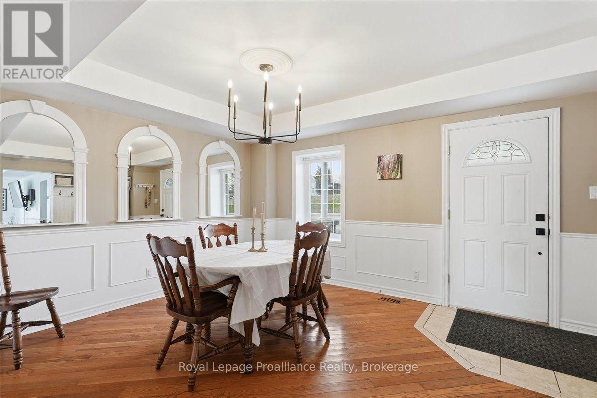 209 Dundas Street E, Quinte West, Ontario  K8V 1M1 - Photo 6 - X13660832