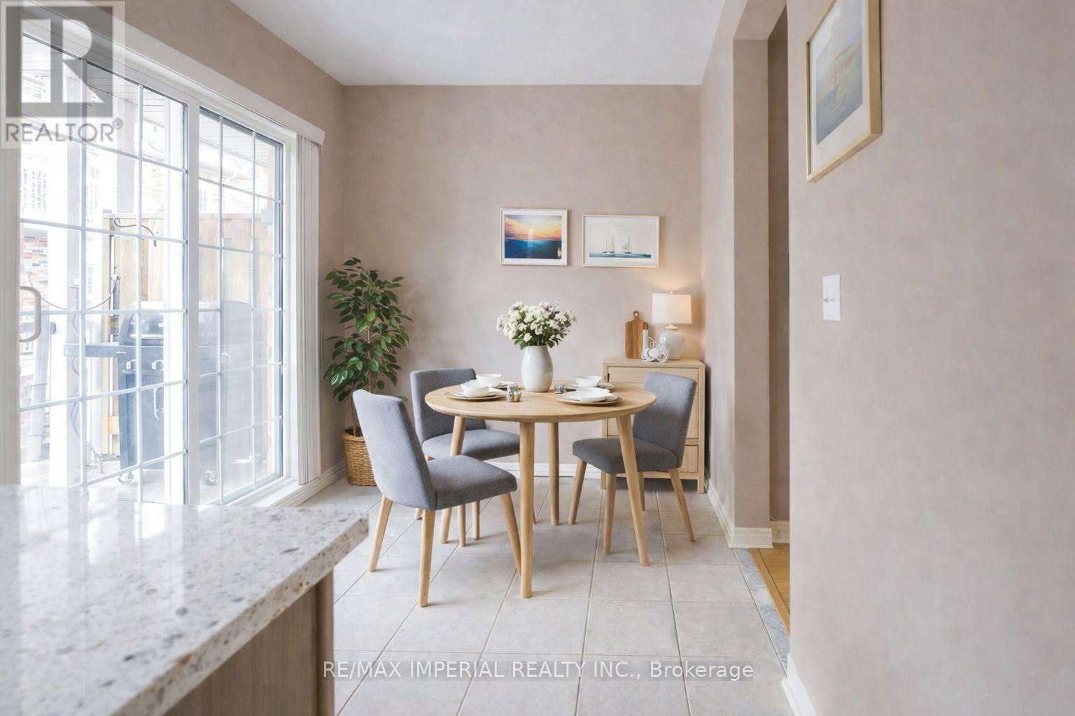 37 Carnahan Terrace, Toronto, Ontario M4E 0B2 - Photo 8 - E13660876