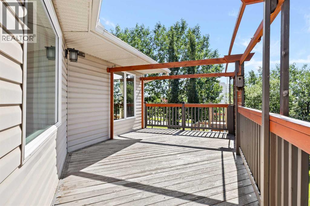 315 Rocky Ridge Bay Nw, Calgary, Alberta T3G 4H8 - Photo 36 - A2328782
