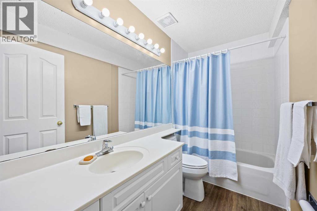 315 Rocky Ridge Bay Nw, Calgary, Alberta T3G 4H8 - Photo 30 - A2328782