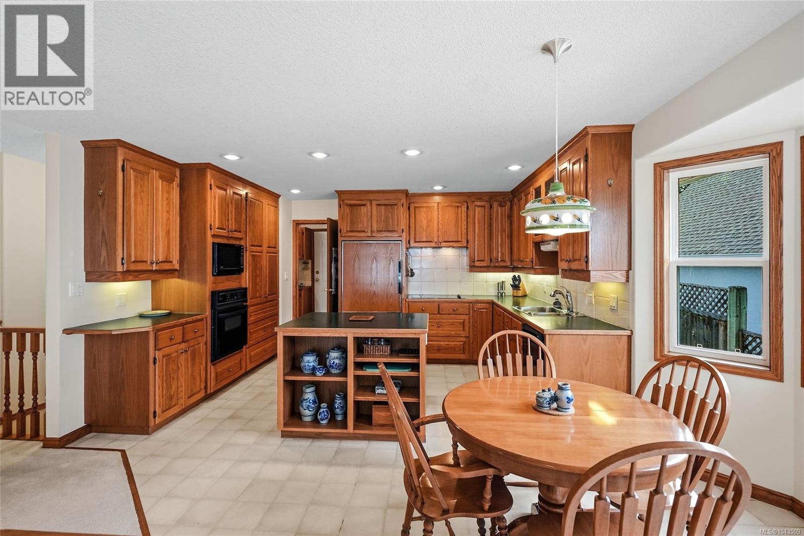 1432 Madrona Dr, Nanoose Bay, British Columbia  V9P 9C9 - Photo 8 - 1043509
